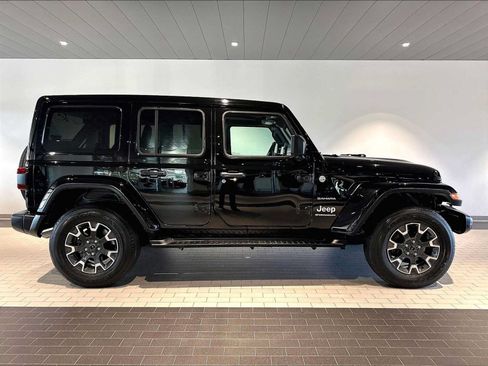 Used 2024 Jeep Wrangler Unlimited Sahara w/ Safety Group AWD/4WD image 11