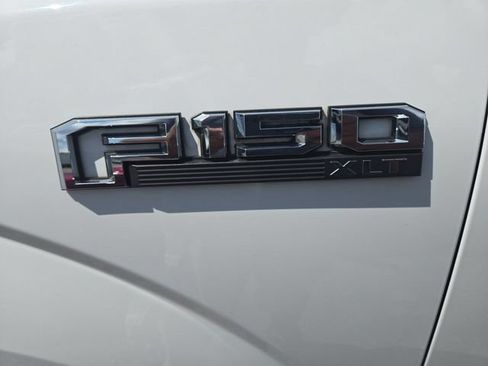 Used 2019 Ford F150 XLT w/ Equipment Group 302A Luxury RWD image 11