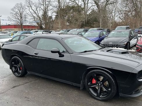 Used 2017 Dodge Challenger R/T Plus image 3