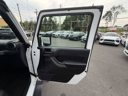 Used 2016 Jeep Wrangler Unlimited Sport w/ Quick Order Package 24S AWD/4WD image 19