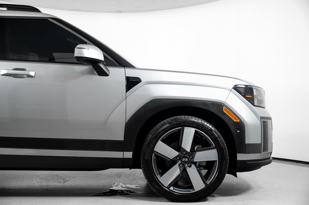Certified 2024 Hyundai Santa Fe Limited FWD image 4