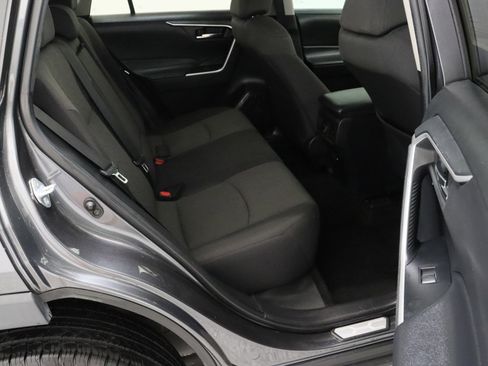 Used 2021 Toyota RAV4 XLE FWD image 33