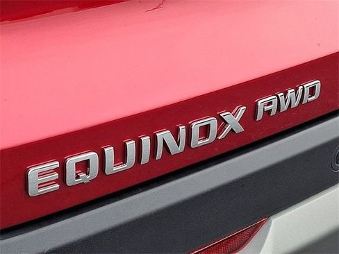 New 2026 Chevrolet Equinox LT w/ Convenience Package II image 17