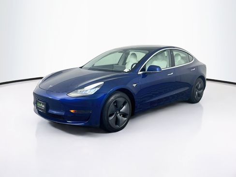 Used 2020 Tesla Model 3 Standard Range Plus RWD image 3
