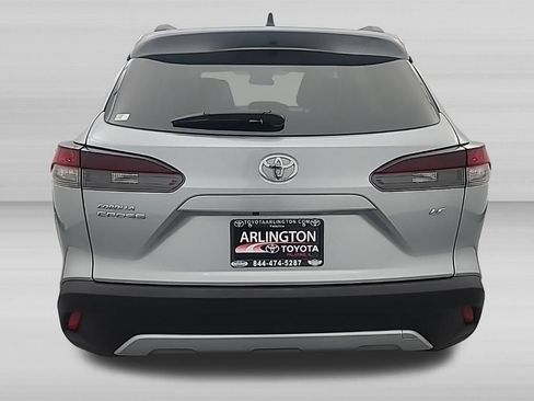 Used 2026 Toyota Corolla Cross LE FWD image 6