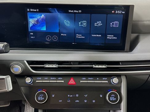 Used 2025 Hyundai Sonata SEL FWD image 23