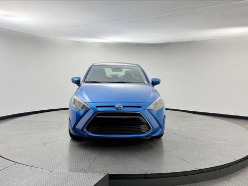 Used 2018 Toyota Yaris iA FWD image 12