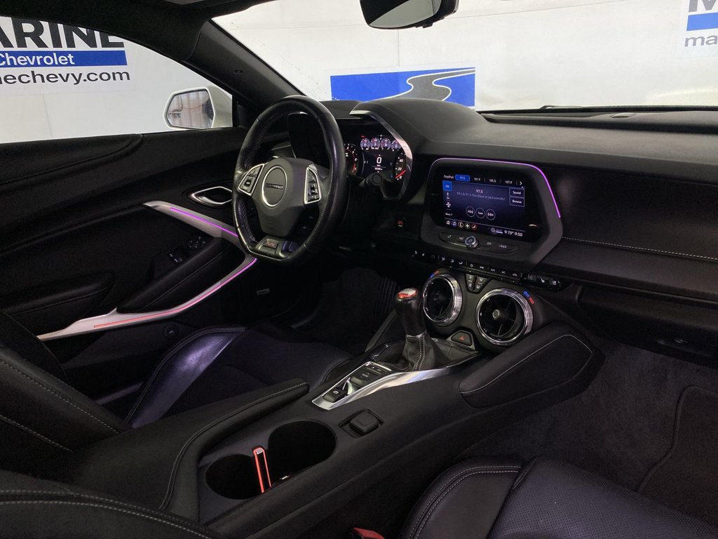 Used 2020 Chevrolet Camaro SS RWD image 26