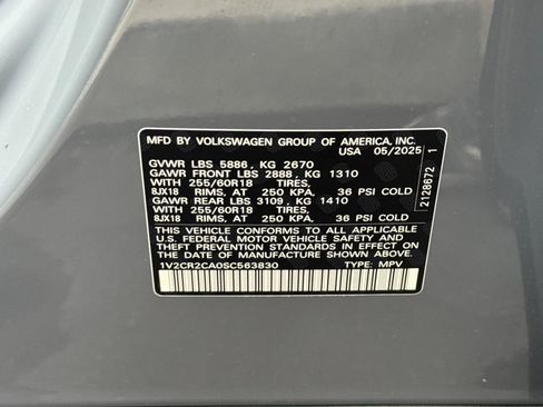 New 2025 Volkswagen Atlas Peak Edition SE image 24