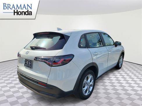 Certified 2024 Honda HR-V LX image 3