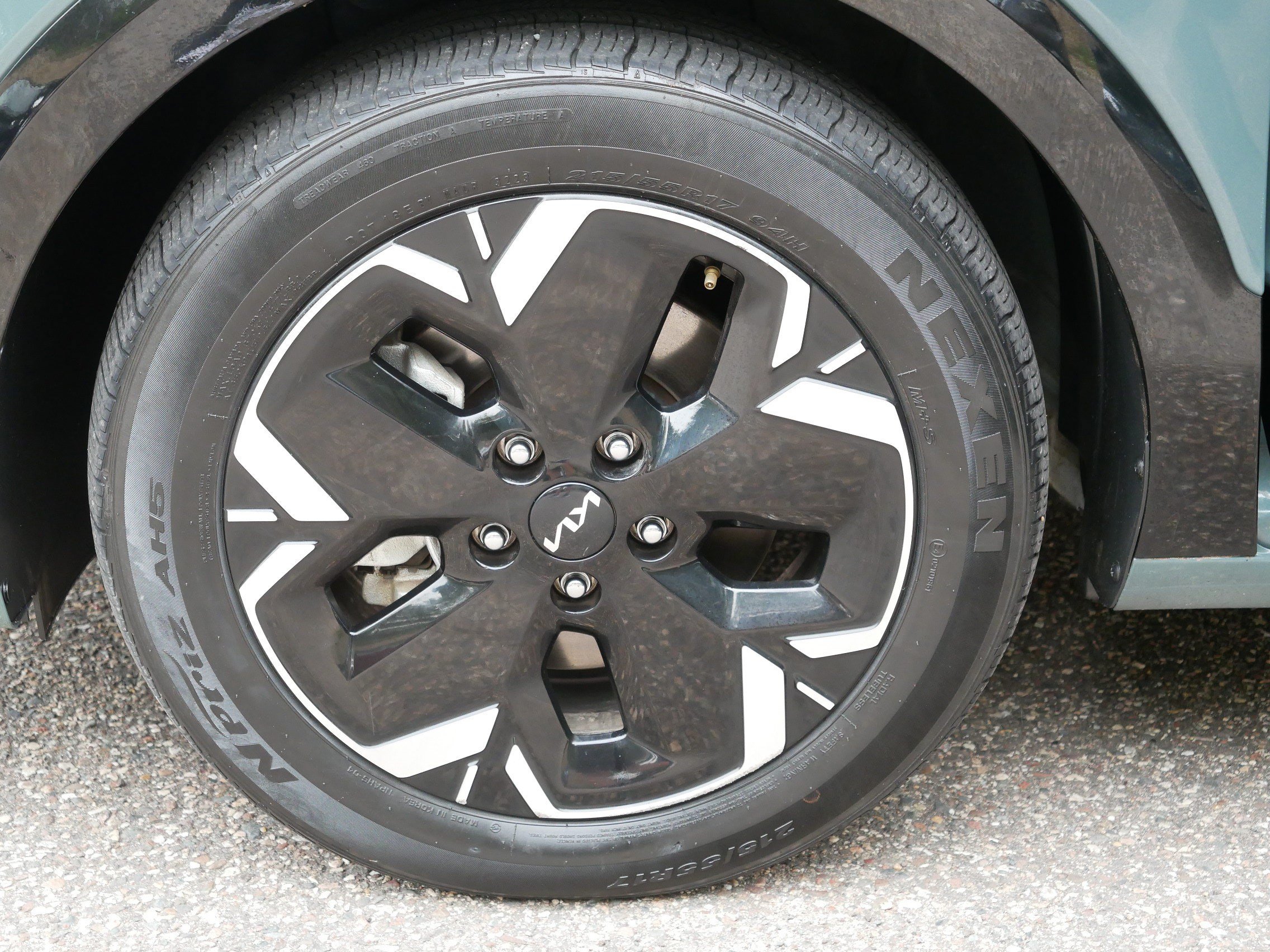 Certified 2023 Kia Niro Wind w/ Wind Preserve Package FWD image 15