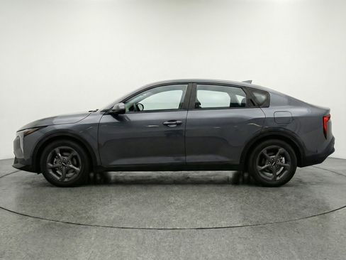 Used 2025 Kia K4 FWD image 3