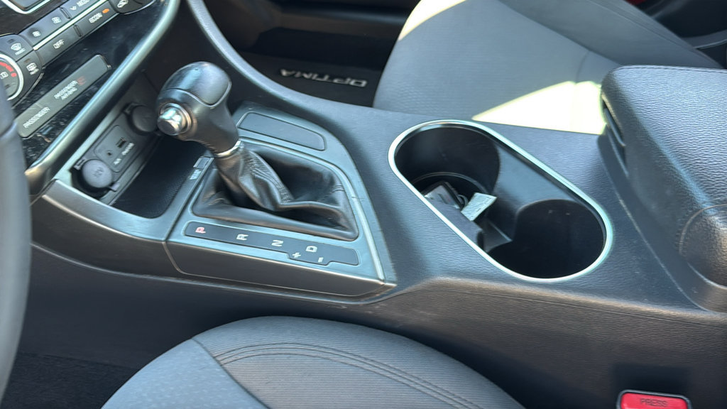 Used 2015 Kia Optima LX FWD image 38
