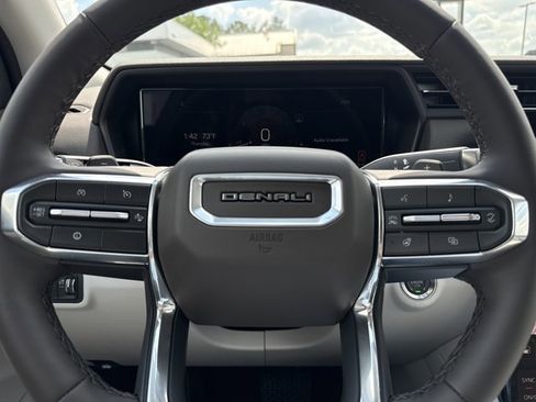 New 2026 GMC Terrain Denali w/ LPO, Black Badging Package image 20