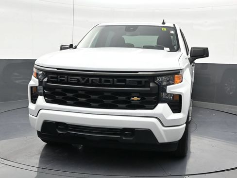 Used 2023 Chevrolet Silverado 1500 Custom RWD image 9
