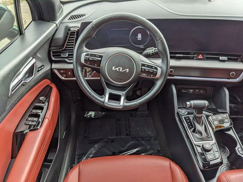 Certified 2025 Kia Sportage SX image 13