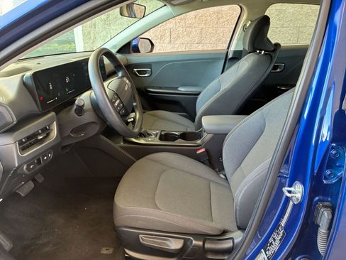 Used 2025 Kia K4 LXS image 27