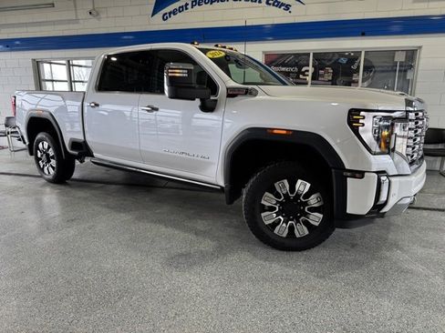 Used 2024 GMC Sierra 2500 Denali w/ Denali Reserve Package image 2