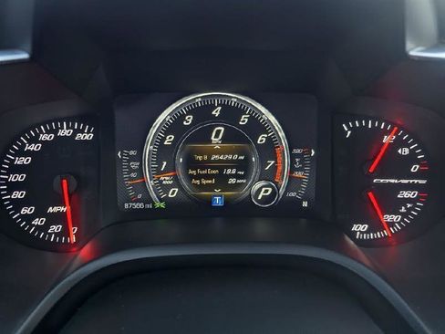 Used 2015 Chevrolet Corvette Stingray Coupe image 36