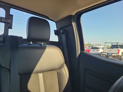 Used 2023 Ford Ranger Lariat w/ Tremor Off-Road Package image 14