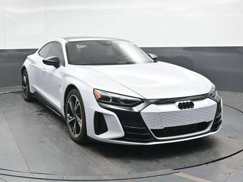 Used 2023 Audi e-tron GT Premium Plus w/ Performance Package AWD/4WD image 5