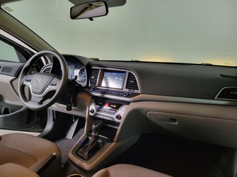 Used 2018 Hyundai Elantra SEL image 25