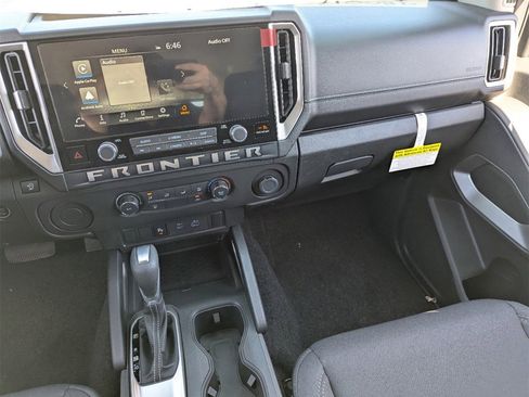 New 2025 Nissan Frontier SV image 22
