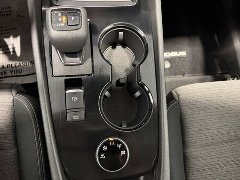 Used 2022 Nissan Rogue S AWD/4WD image 27