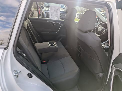 Used 2025 Toyota RAV4 XLE image 34