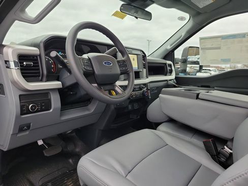 New 2026 Ford F350 XL w/ FX4 Off-Road Package image 17