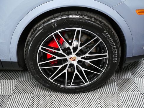 New 2026 Porsche Cayenne S image 39
