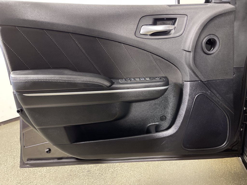 Used 2023 Dodge Charger SXT AWD/4WD image 17