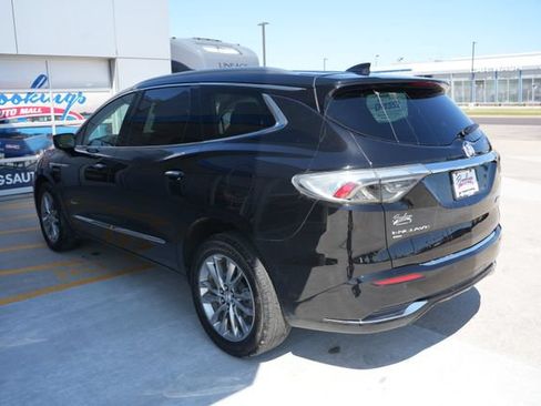 Used 2024 Buick Enclave Avenir w/ Avenir Technology Package AWD/4WD image 40