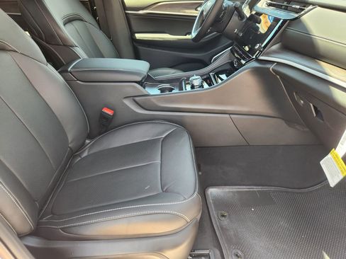 New 2026 Jeep Grand Cherokee L Limited AWD/4WD image 13