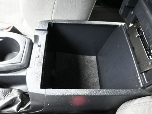 Used 2020 Toyota Tacoma SR image 20