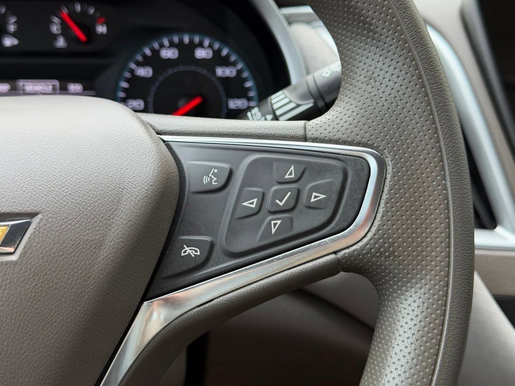 Used 2023 Chevrolet Malibu LS FWD image 18