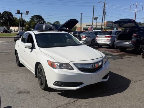 Used 2015 Acura ILX w/ Technology Package FWD image 3