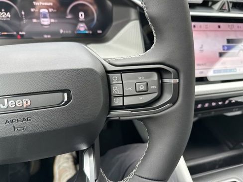 New 2026 Jeep Cherokee Laredo AWD/4WD image 23