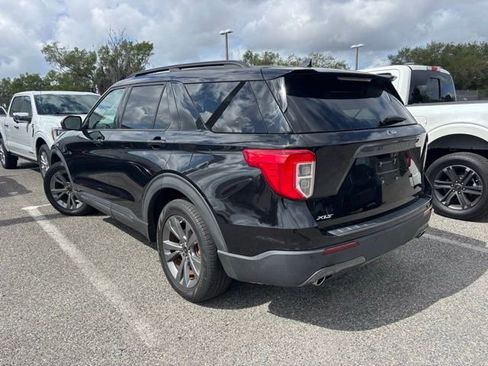 Used 2021 Ford Explorer XLT w/ Equipment Group 202A RWD image 4