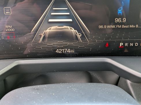 Used 2024 GMC Acadia Elevation FWD image 28