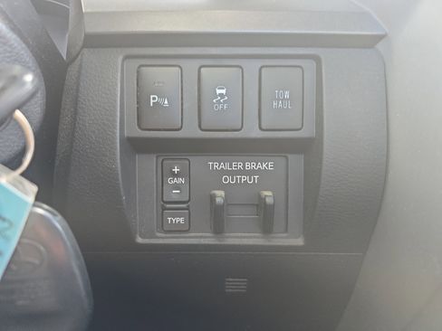Used 2017 Toyota Tundra SR5 image 22