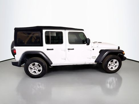 Used 2018 Jeep Wrangler Unlimited Sport S image 11