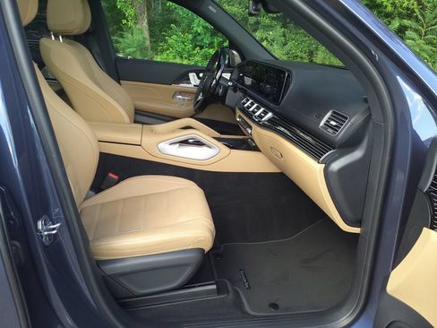 Certified 2024 Mercedes-Benz GLS 450 4MATIC image 10