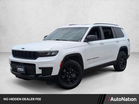 Used 2024 Jeep Grand Cherokee L Altitude RWD image 1