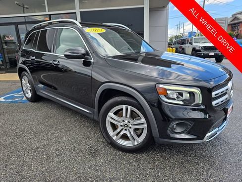 Used 2023 Mercedes-Benz GLB 250 4MATIC image 2