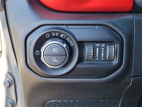 Used 2020 Jeep Gladiator Rubicon w/ Trailer Tow Package image 31