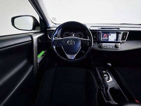 Used 2017 Toyota RAV4 XLE AWD/4WD image 13