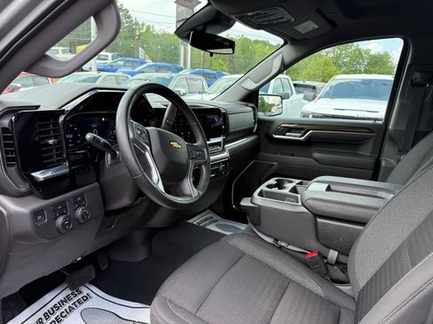 Used 2023 Chevrolet Silverado 1500 LT AWD/4WD image 13
