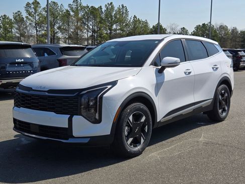 New 2026 Kia Sportage LX w/ LX Convenience Package image 3