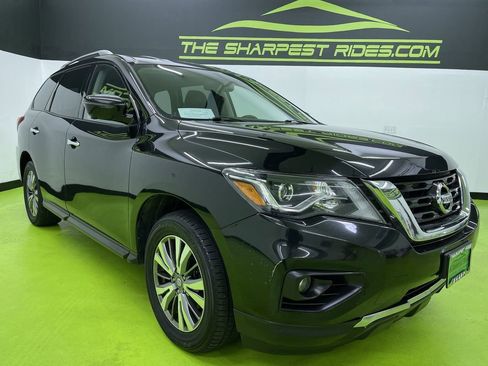 Used 2019 Nissan Pathfinder SL image 2